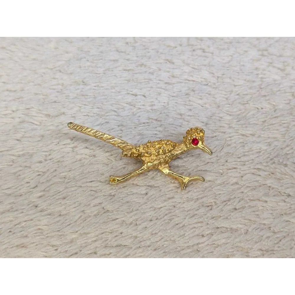 Vintage Roadrunner‎ Bird Brooch Pin Red Eye Gold Tone Southwest Style Jewelry